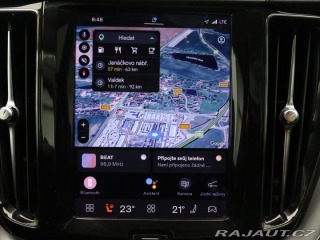 Volvo XC60 2,0 B4 145kW Aut. Momentu 2021