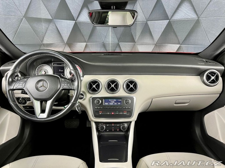 Mercedes-Benz A CDI A/T PANORAMA, TAŽNÉ 2013