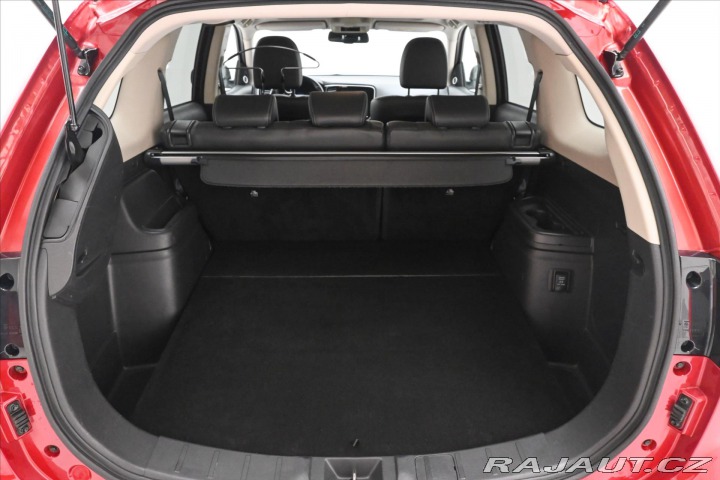 Mitsubishi Outlander 2,4 PHEV Intense+ 4WD Zár 2021