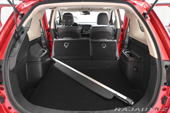 Mitsubishi Outlander 2,4 PHEV Intense+ 4WD Zár 2021