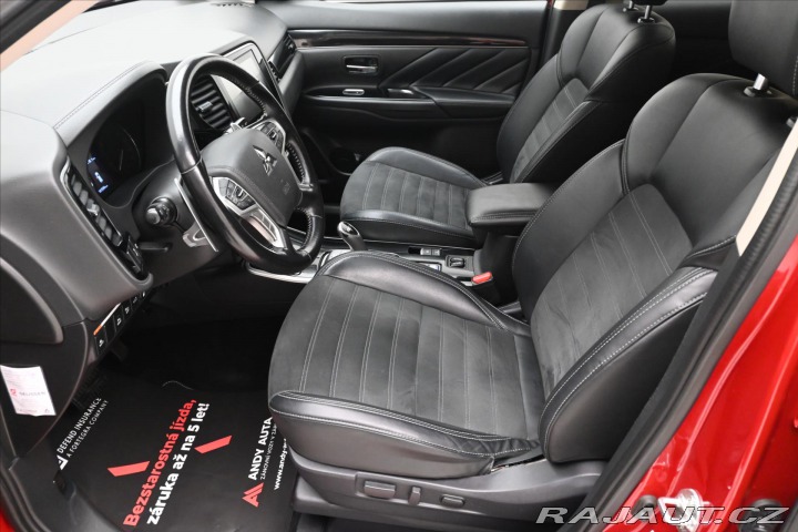 Mitsubishi Outlander 2,4 PHEV Intense+ 4WD Zár 2021