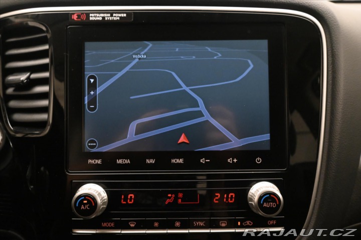 Mitsubishi Outlander 2,4 PHEV Intense+ 4WD Zár 2021