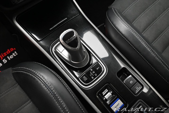 Mitsubishi Outlander 2,4 PHEV Intense+ 4WD Zár 2021