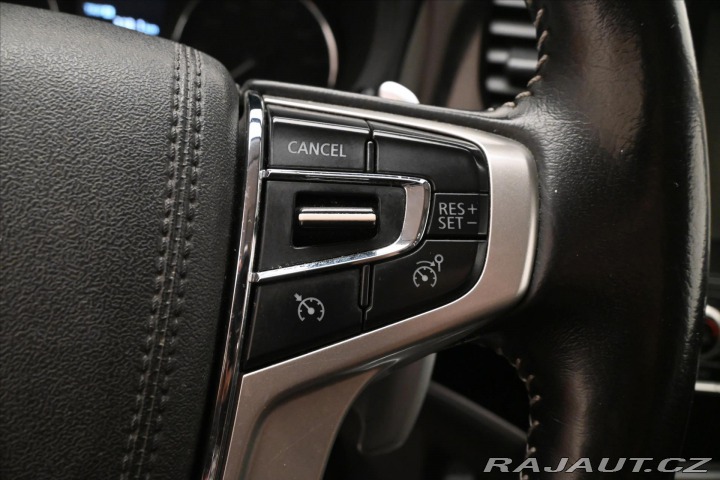 Mitsubishi Outlander 2,4 PHEV Intense+ 4WD Zár 2021