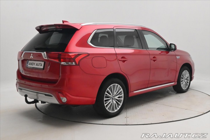 Mitsubishi Outlander 2,4 PHEV Intense+ 4WD Zár 2021