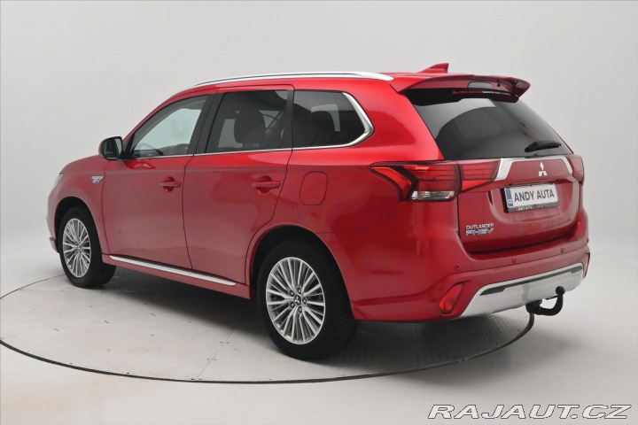 Mitsubishi Outlander 2,4 PHEV Intense+ 4WD Zár 2021
