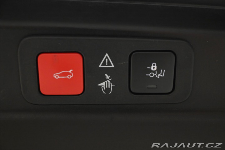 Peugeot 5008 1,5 BlueHDi 96 kW GT AT8 2022