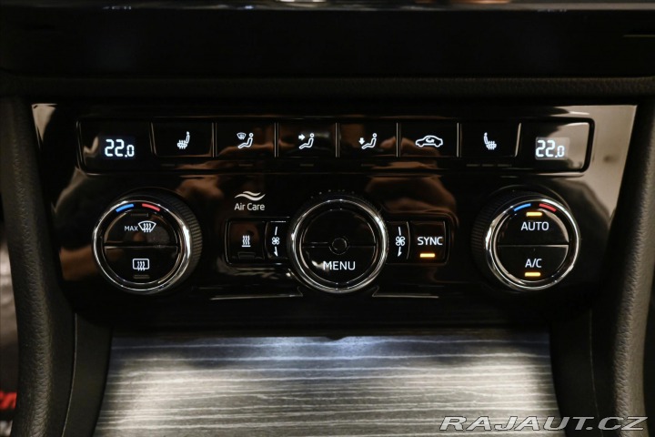 Škoda Superb 2,0 TDI 110 kW DSG Style 2021