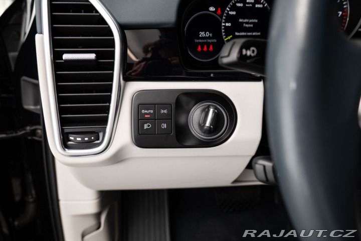 Porsche Cayenne E-Hybrid Platinum Edition 2022