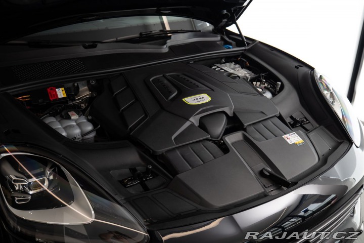 Porsche Cayenne E-Hybrid Platinum Edition 2022