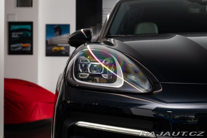 Porsche Cayenne E-Hybrid Platinum Edition 2022