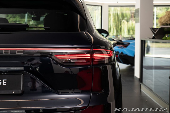 Porsche Cayenne E-Hybrid Platinum Edition 2022