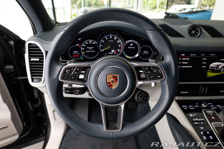 Porsche Cayenne E-Hybrid Platinum Edition 2022