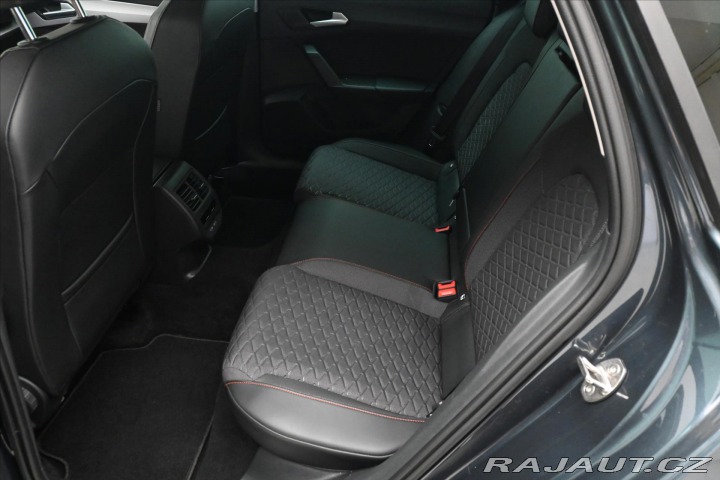 Seat Leon 2,0 TSI 140kW DSG FR Záru 2022