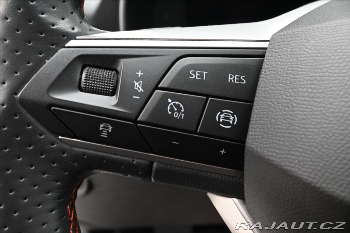 Seat Leon 2,0 TSI 140kW DSG FR Záru 2022