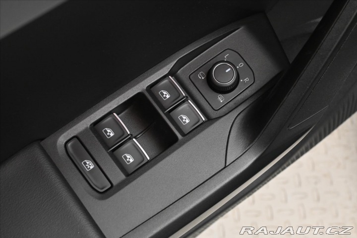 Seat Leon 2,0 TSI 140kW DSG FR Záru 2022