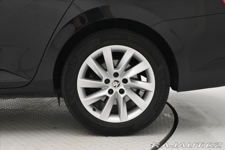 Škoda Superb 2,0 TDI 110 kW DSG Style 2021