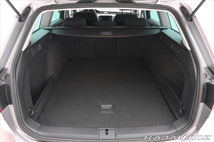 Volkswagen Passat 2,0 TDI 110 KW DSG Busine 2022