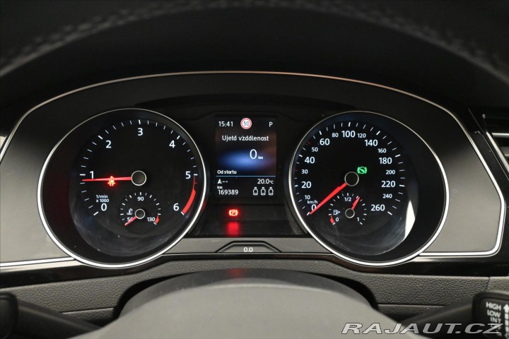 Volkswagen Passat 2,0 TDI 110 KW DSG Busine 2022