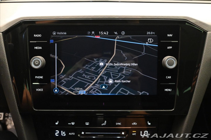 Volkswagen Passat 2,0 TDI 110 KW DSG Busine 2022