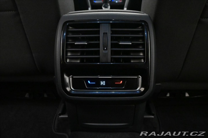 Volkswagen Passat 2,0 TDI 110 KW DSG Busine 2022