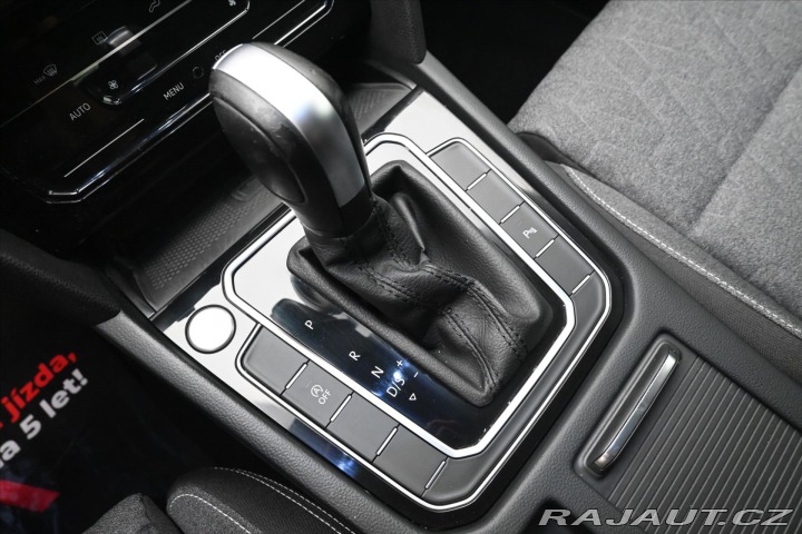 Volkswagen Passat 2,0 TDI 110 KW DSG Busine 2022