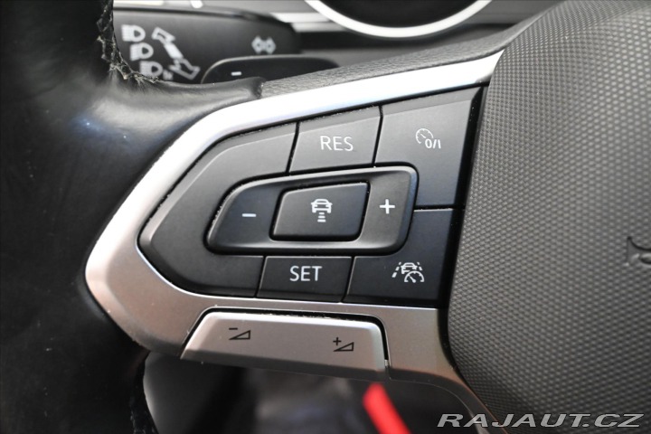 Volkswagen Passat 2,0 TDI 110 KW DSG Busine 2022