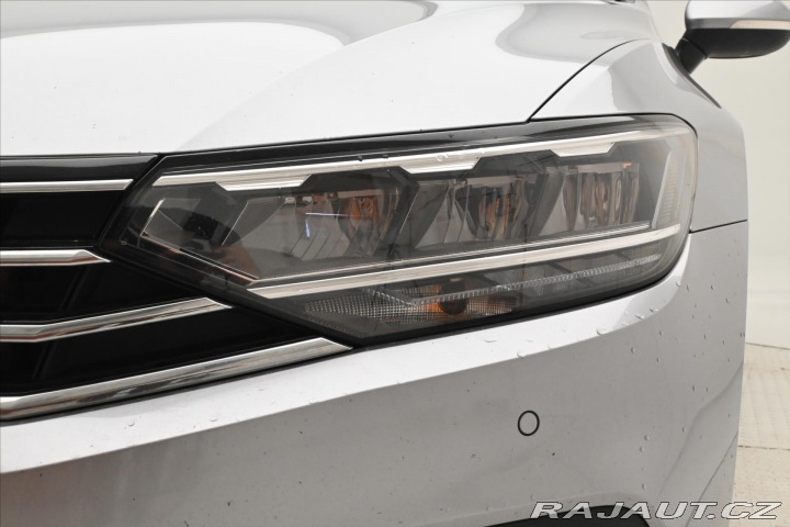 Volkswagen Passat 2,0 TDI 110 KW DSG Busine 2022
