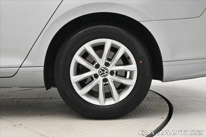 Volkswagen Passat 2,0 TDI 110 KW DSG Busine 2022