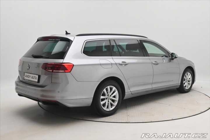 Volkswagen Passat 2,0 TDI 110 KW DSG Busine 2022