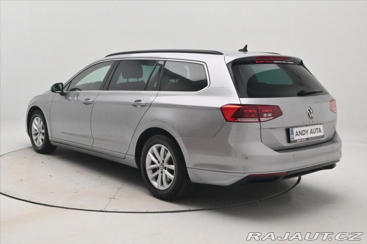 Volkswagen Passat 2,0 TDI 110 KW DSG Busine 2022
