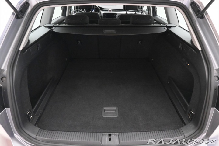 Volkswagen Passat 2,0 TDI 110 KW DSG Busine 2023