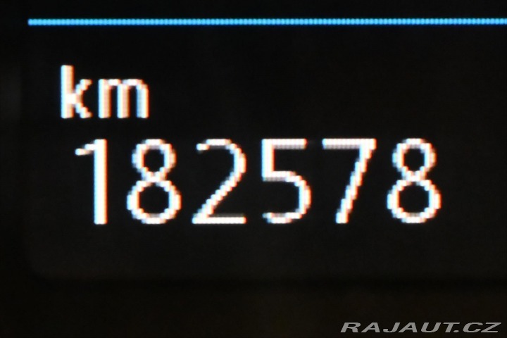 Volkswagen Passat 2,0 TDI 110 KW DSG Busine 2023