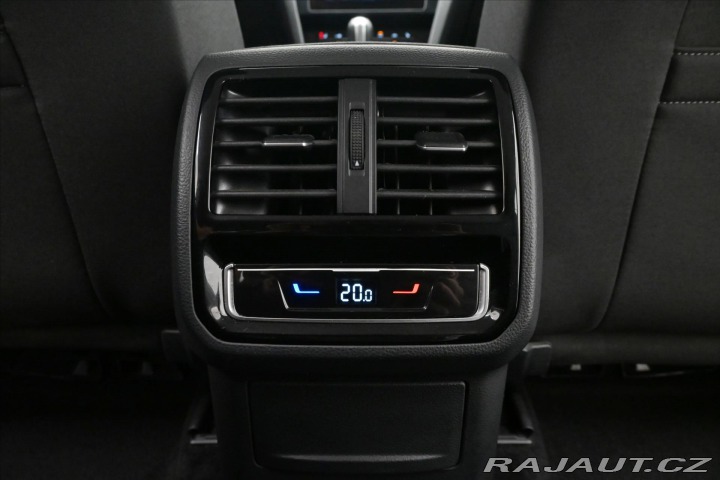 Volkswagen Passat 2,0 TDI 110 KW DSG Busine 2023