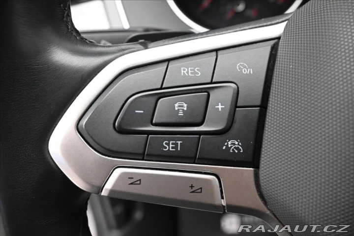 Volkswagen Passat 2,0 TDI 110 KW DSG Busine 2023