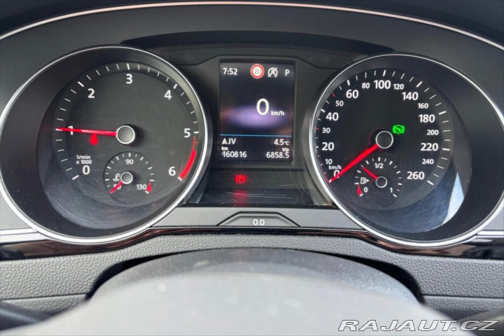 Volkswagen Passat 2,0 TDI 110 kW DSG Busine 2022