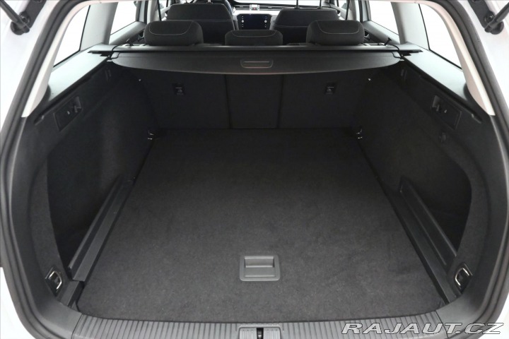 Volkswagen Passat 2,0 TDI 110KW DSG BUSINES 2023