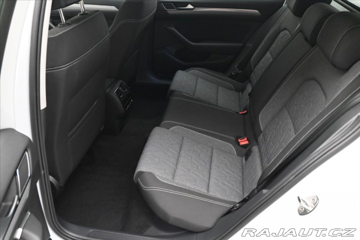 Volkswagen Passat 2,0 TDI 110KW DSG BUSINES 2023