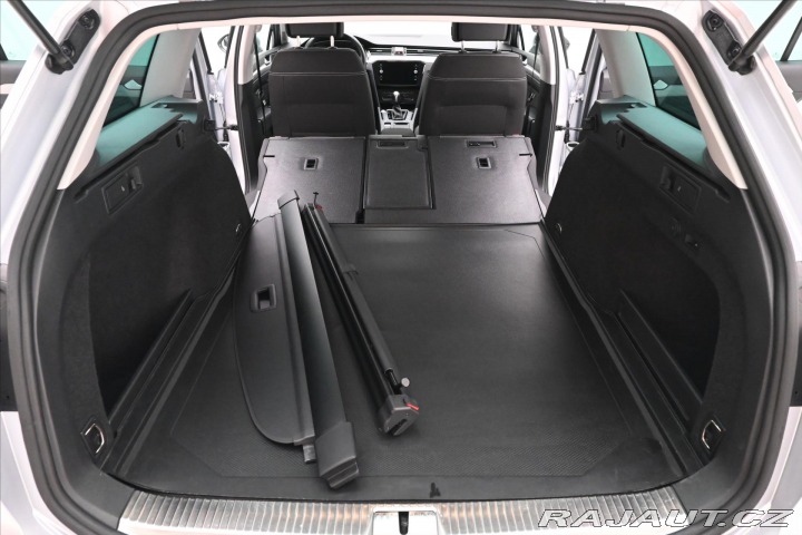 Volkswagen Passat 2,0 TDI 110 kW DSG Busine 2023