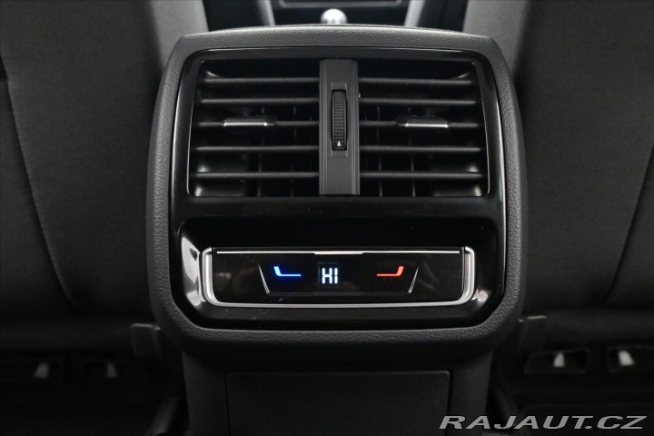 Volkswagen Passat 2,0 TDI 110 kW DSG Busine 2023