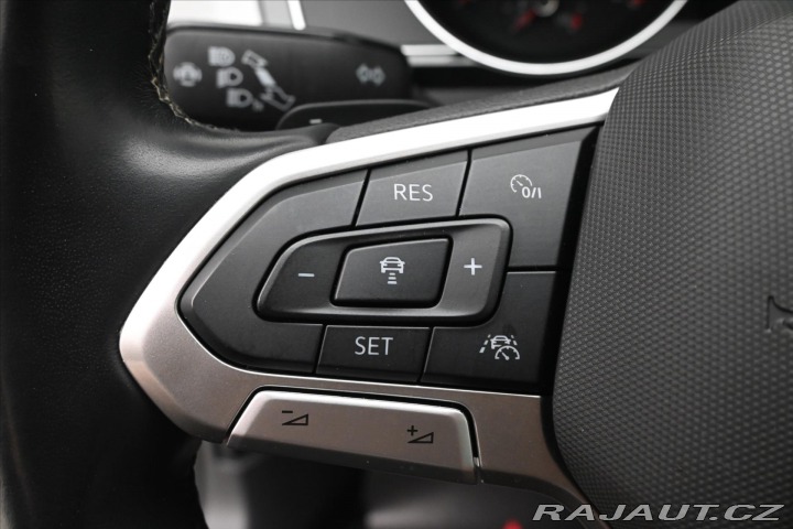 Volkswagen Passat 2,0 TDI 110 kW DSG Busine 2023