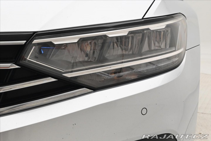 Volkswagen Passat 2,0 TDI 110 kW DSG Busine 2023