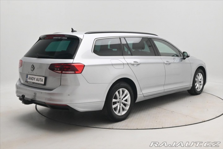 Volkswagen Passat 2,0 TDI 110 kW DSG Busine 2023