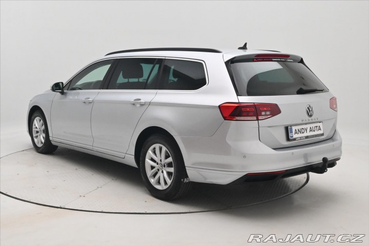 Volkswagen Passat 2,0 TDI 110 kW DSG Busine 2023