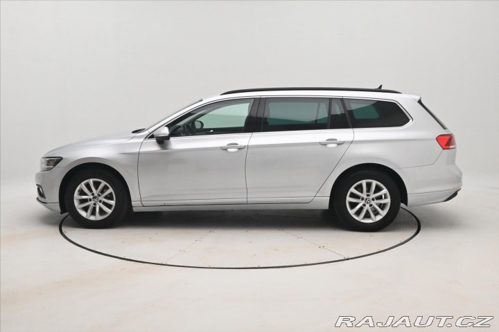 Volkswagen Passat 2,0 TDI 110 kW DSG Busine 2023