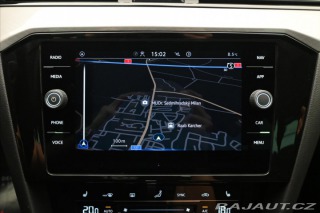 Volkswagen Passat 2,0 TDI 110 kW DSG Busine 2023