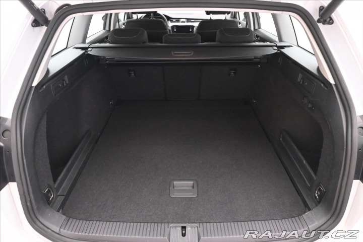 Volkswagen Passat 2,0 TDI 110 kW DSG Busine 2022
