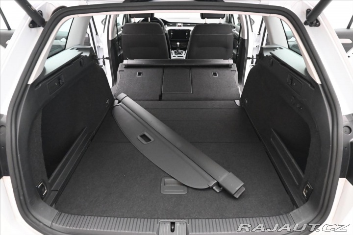 Volkswagen Passat 2,0 TDI 110 kW DSG Busine 2022