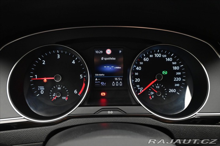 Volkswagen Passat 2,0 TDI 110 kW DSG Busine 2022