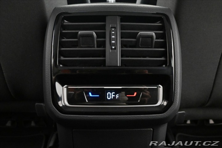 Volkswagen Passat 2,0 TDI 110 kW DSG Busine 2022